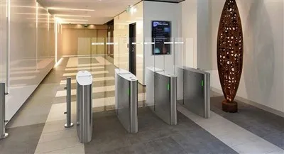 Зовнішні турнікети безпеки